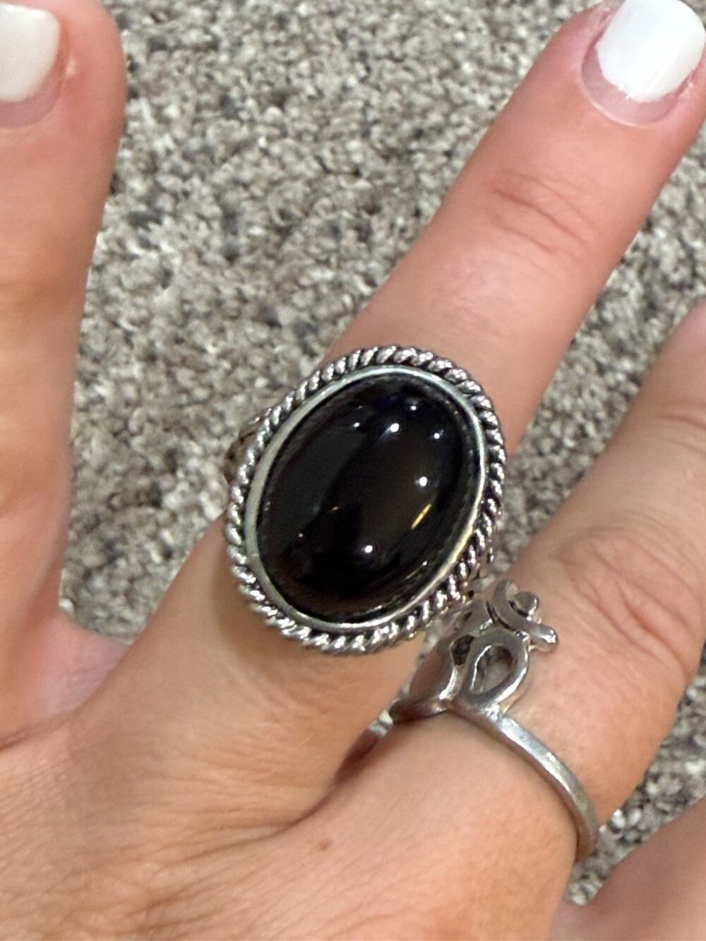 Vintage Style Silver-Tone Oval Black Stone Statement Ring Size 8 Filigree